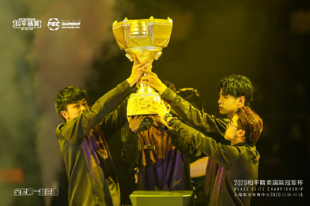 和平精英2020PEC国际赛NV-XQF勇夺冠军，RNG排名第二荣获亚军[视频][多图]图片4