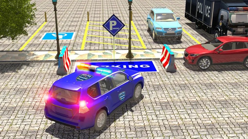 警察普拉多停车场游戏图2