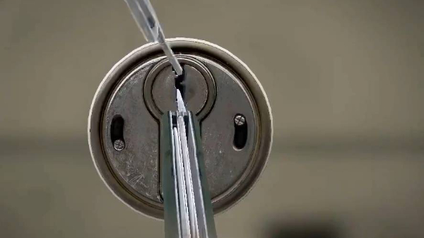 消逝的光芒怎么开锁   开锁方法详细介绍图片3