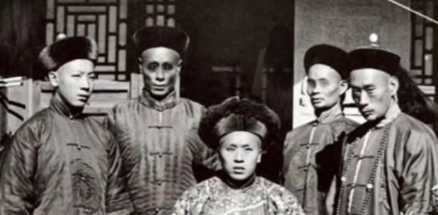 看不见的真相游戏攻略大全   最后一张合影/诡异深宫合影/藏在餐桌下图文通关结局一览[多图]